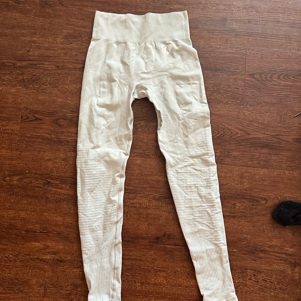 Women's Best Cream Leggings